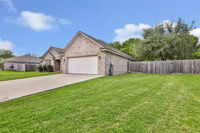 210 Regal Lane, Liberty, TX 77575 - Photo 2