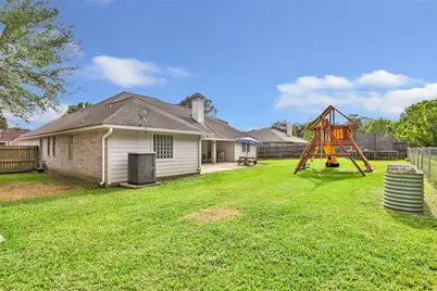 210 Regal Lane, Liberty, TX 77575 - Photo 10