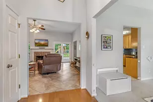 210 Regal Ln, Liberty, TX 77575 - Photo 16
