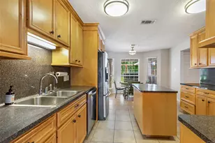 210 Regal Ln, Liberty, TX 77575 - Photo 26
