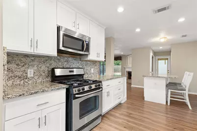 4134 Lakepointe Forest Drive, Seabrook, TX 77586 - Photo 10