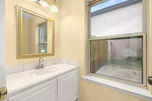 4134 Lakepointe Forest Dr, Seabrook, TX 77586 - Photo 14