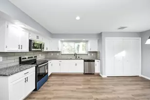 1806 Lacewing Ln, Houston, TX 77067 - Photo 2