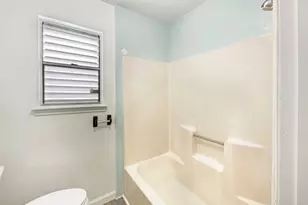 44 Campeche Cir, Galveston, TX 77554 - Photo 16