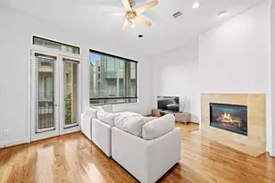 2413 Ralph St, Houston, TX 77006 - Photo 2