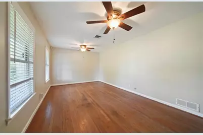 9802 Cedardale Drive, Houston, TX 77055 - Photo 4