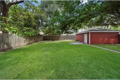 9802 Cedardale Drive, Houston, TX 77055 - Photo 18