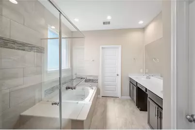 10013 Steeple Farms Drive, Houston, TX 77080 - Photo 20
