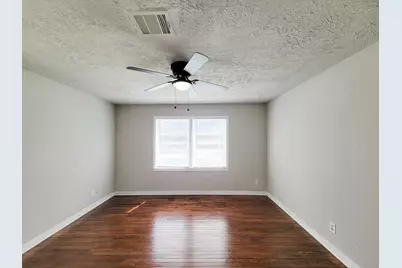 5815 Southseas Street, Houston, TX 77033 - Photo 22