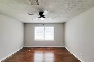 5815 Southseas St, Houston, TX 77033 - Photo 22