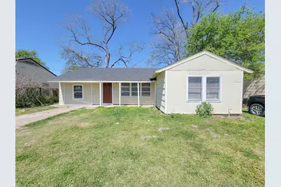 5815 Southseas Street, Houston, TX 77033 - Photo 1