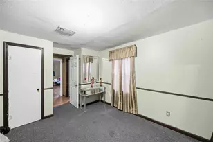 5427 Sonora St, Houston, TX 77020 - Photo 8