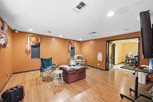 5427 Sonora St, Houston, TX 77020 - Photo 2