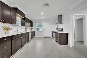 2610 W Holcombe Blvd, Houston, TX 77025 - Photo 10