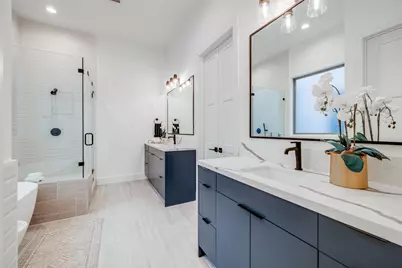 1634 Castle Court, Houston, TX 77006 - Photo 24