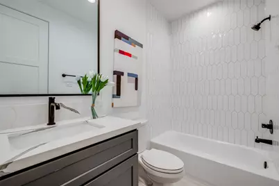 1634 Castle Court, Houston, TX 77006 - Photo 32