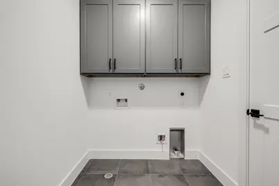 1634 Castle Court, Houston, TX 77006 - Photo 32