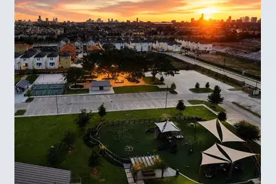 6338 Paddington Bend Drive, Houston, TX 77008 - Photo 28