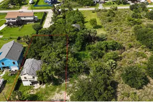 4603 Swan St, Hitchcock, TX 77563 - Photo 1