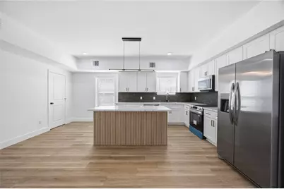 801 E 32nd 1/2 Street, Houston, TX 77022 - Photo 10