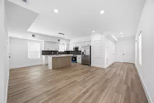 801 E 32nd 1/2 St, Houston, TX 77022 - Photo 6