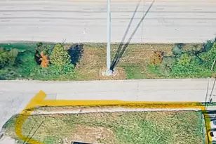 4608 N Loop East E, Houston, TX 77026 - Photo 1