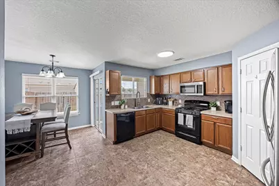 5623 Cinnamon Lake Drive, Baytown, TX 77521 - Photo 6