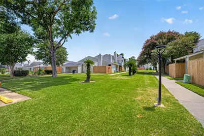 6401 Deihl Road #301, Houston, TX 77092 - Photo 30