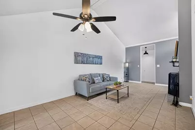 6401 Deihl Road #301, Houston, TX 77092 - Photo 4