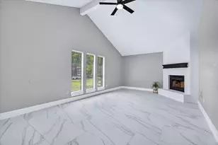 23 Summer Crest Cir, The Woodlands, TX 77381 - Photo 10