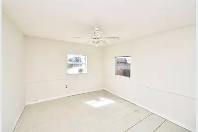 4104 Walker Street, Houston, TX 77023 - Photo 32