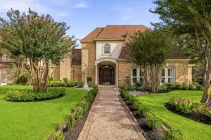4310 Masters Dr, League City, TX 77573 - Photo 2