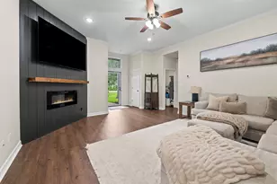 118 N Urbanec St, East Bernard, TX 77435 - Photo 8
