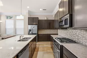 1415 Devonshire Manor Ln, Houston, TX 77055 - Photo 16