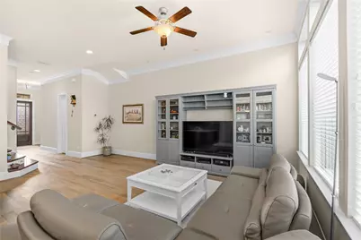 1415 Devonshire Manor Lane, Houston, TX 77055 - Photo 10