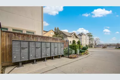 1415 Devonshire Manor Lane, Houston, TX 77055 - Photo 48