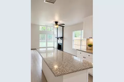 3 Kino Court, The Woodlands, TX 77380 - Photo 6