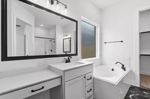 13306 Valley Orchard, Tomball, TX 77375 - Photo 10