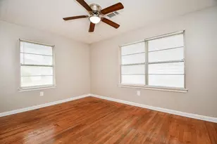 919 Forest Oaks Dr, Houston, TX 77017 - Photo 8