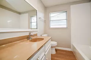 919 Forest Oaks Dr, Houston, TX 77017 - Photo 14