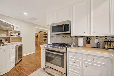 11230 Huggins Drive, Houston, TX 77035 - Photo 14