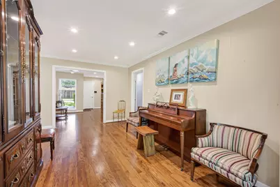 11230 Huggins Drive, Houston, TX 77035 - Photo 18