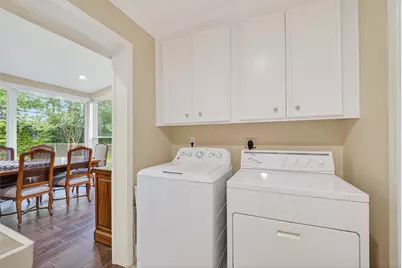 11230 Huggins Drive, Houston, TX 77035 - Photo 12