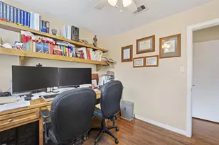 11230 Huggins Dr, Houston, TX 77035 - Photo 34