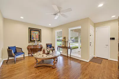 11230 Huggins Drive, Houston, TX 77035 - Photo 6