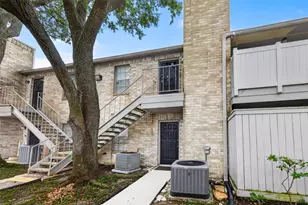 10725 Braes Bend Dr, Houston, TX 77071 - Photo 2