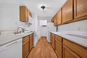 10725 Braes Bend Dr, Houston, TX 77071 - Photo 16