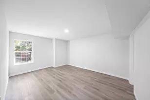 353 N Post Oak Ln, Houston, TX 77024 - Photo 10