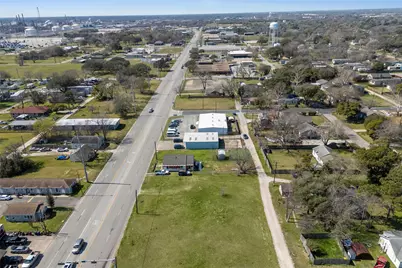 2106 Texas Avenue, Texas City, TX 77590 - Photo 12
