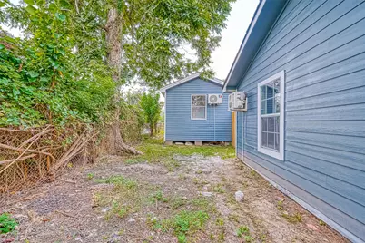 6715 Victoria Street, Houston, TX 77020 - Photo 42